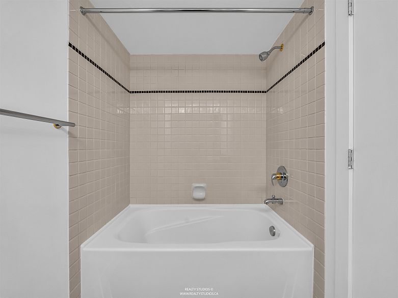 303 1688 Robson Street