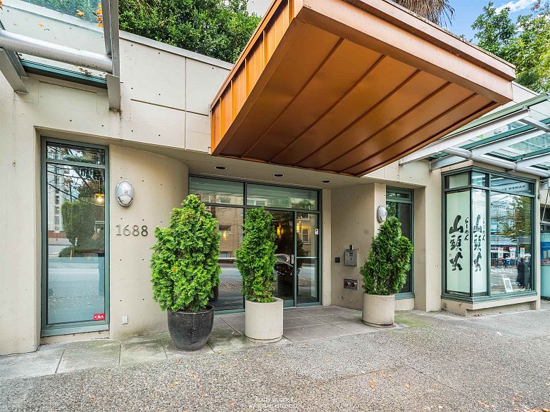 303 1688 Robson Street