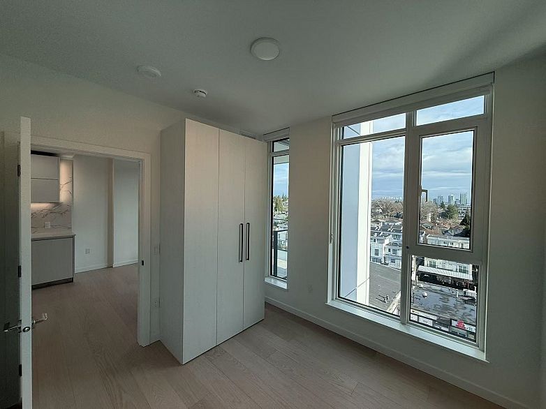 704 8405 GRANVILLE STREET, Vancouver BC V6P 4Z9