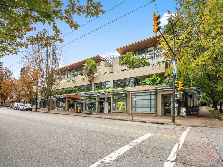 303 1688 Robson Street