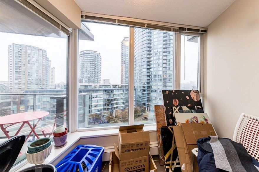 1006 188 KEEFER PLACE, Vancouver BC V6B 0J1