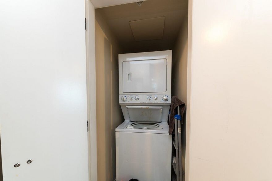 1006 188 KEEFER PLACE, Vancouver BC V6B 0J1