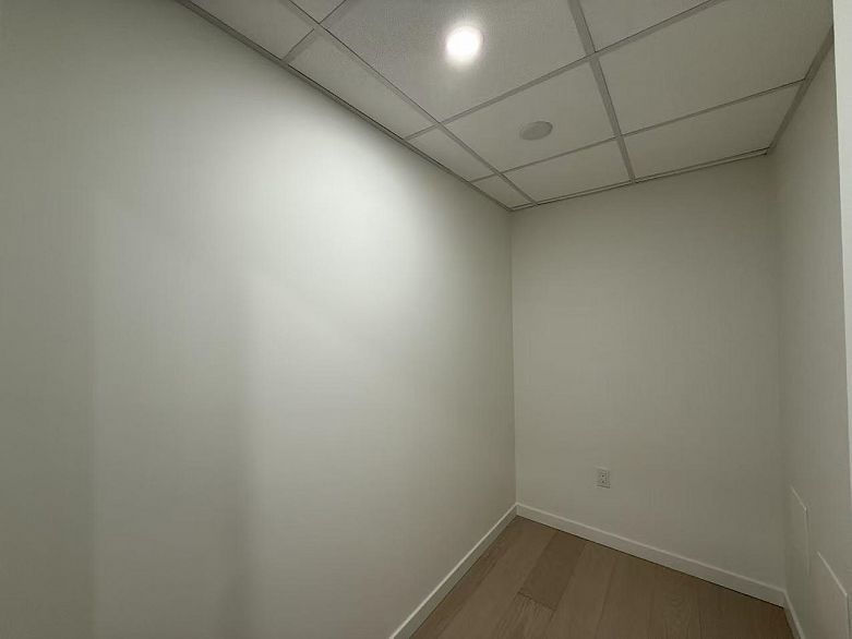 704 8405 GRANVILLE STREET, Vancouver BC V6P 4Z9