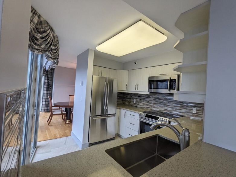 1804 1000 BEACH AVENUE, Vancouver BC V6E 4M2