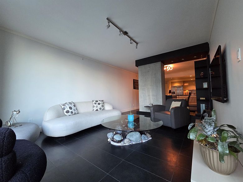 405 535 Nicola Street