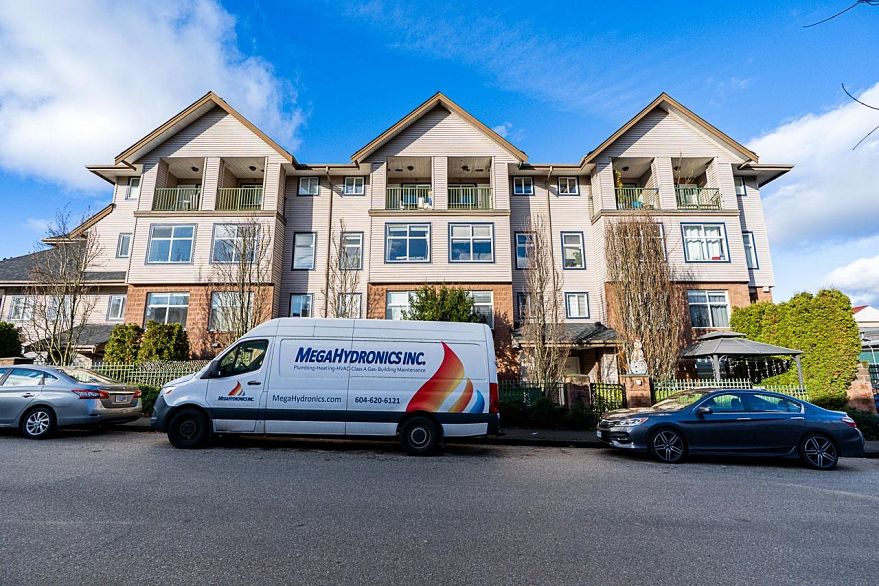 211 5625 Senlac Street