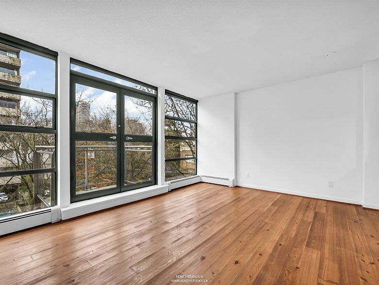 303 1688 Robson Street