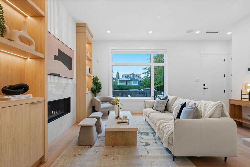 1 5883 Sophia Street