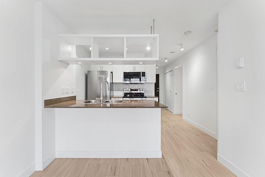 1532 938 Smithe Street