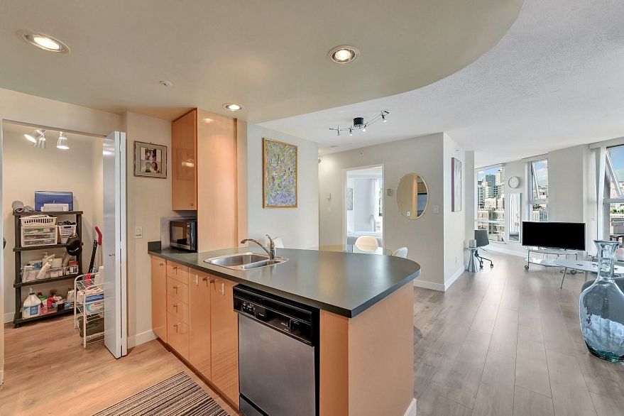 3509 1009 Expo Boulevard