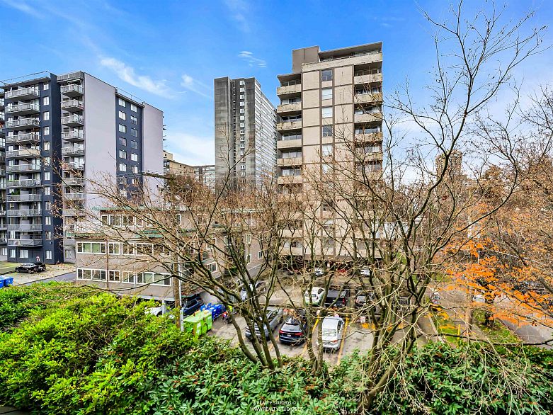 303 1688 Robson Street