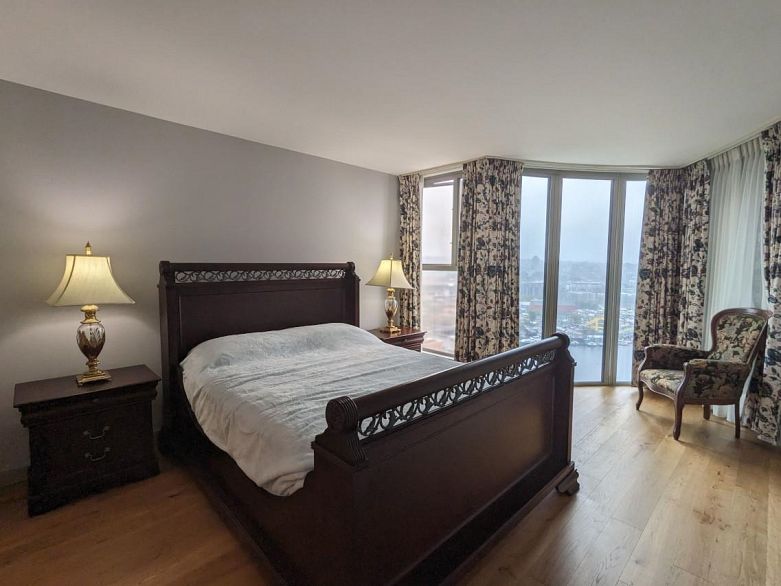 1804 1000 BEACH AVENUE, Vancouver BC V6E 4M2