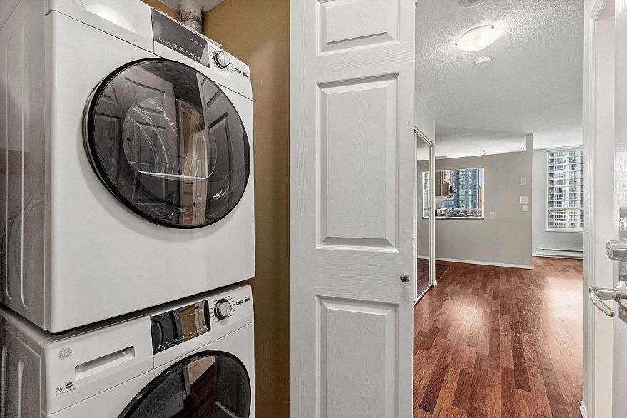 1202 1188 Richards Street