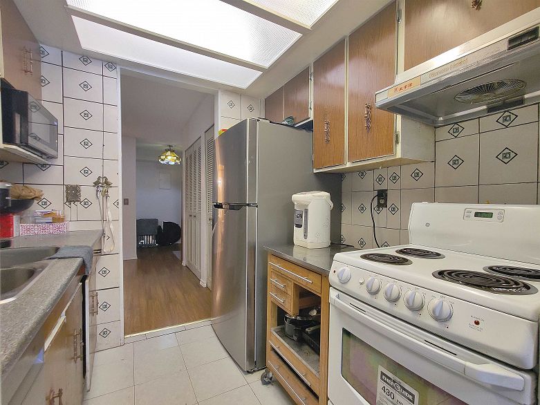 108 1420 E 7th Avenue