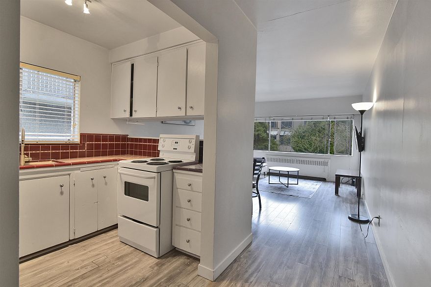 202 1540 HARO STREET, Vancouver BC V6G 1G5