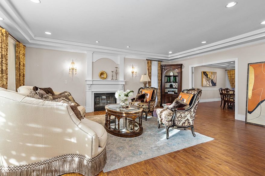 6968 Churchill Street