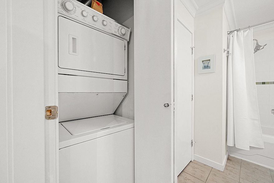 207 1388 Nelson Street