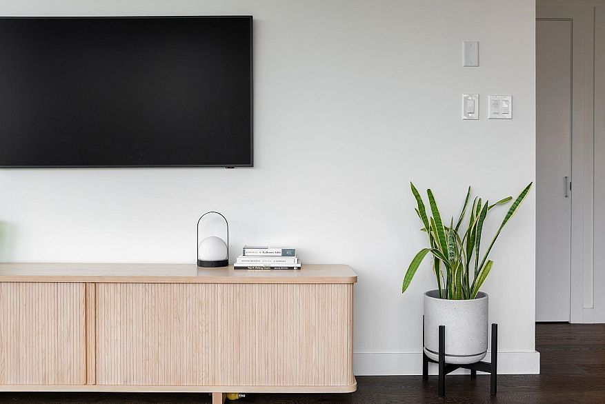 709 2321 Scotia Street