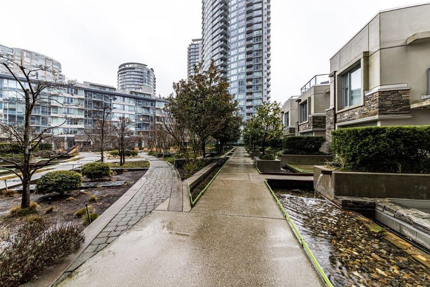 1006 188 KEEFER PLACE, Vancouver BC V6B 0J1