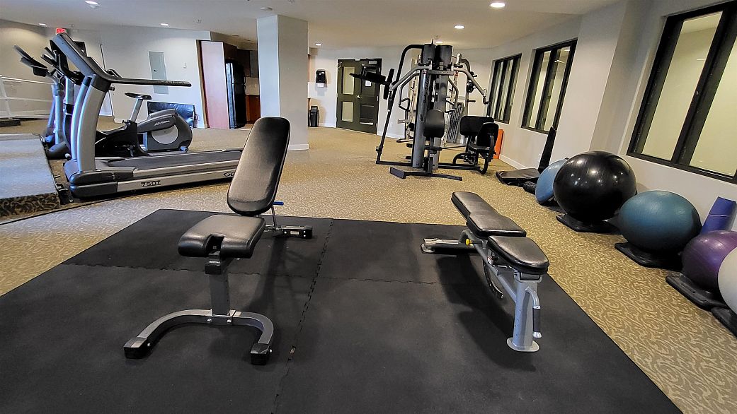 654 1483 E King Edward Avenue