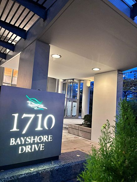 1204 1710 Bayshore Drive