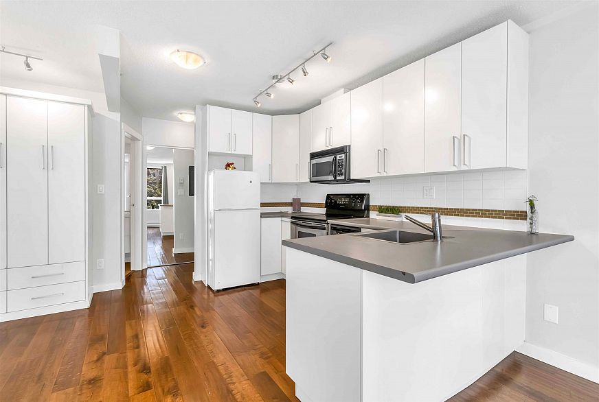 710 939 Homer Street