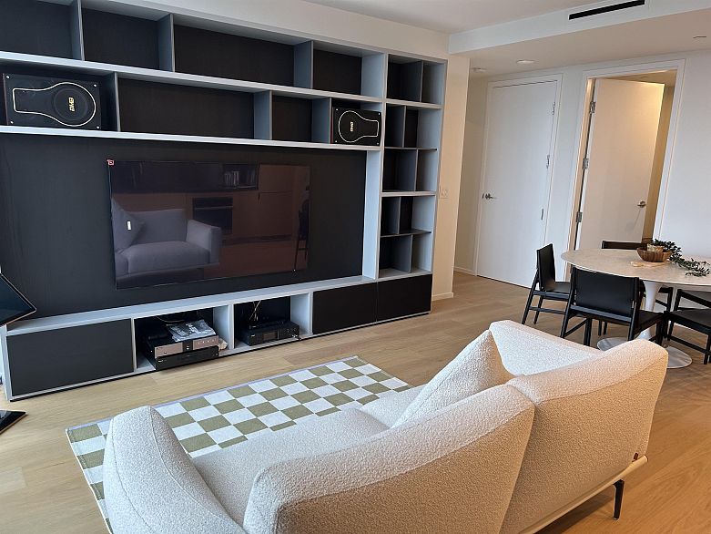 2205 1568 Alberni Street