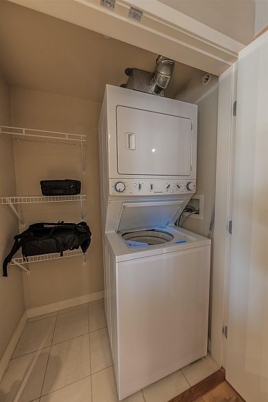 506 583 Beach Crescent