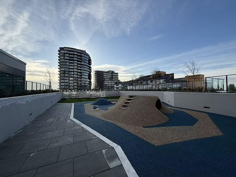 704 8405 GRANVILLE STREET, Vancouver BC V6P 4Z9