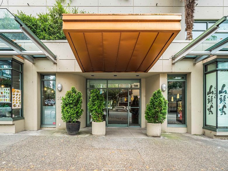 303 1688 Robson Street