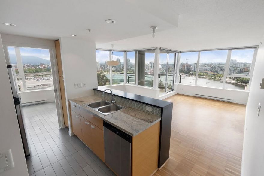 1902 33 Smithe Street