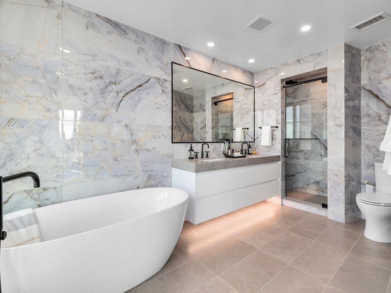 309 2096 W 47th Avenue