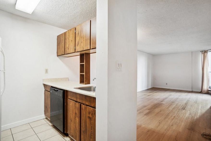 517 1040 PACIFIC STREET, Vancouver BC V6E 4C1