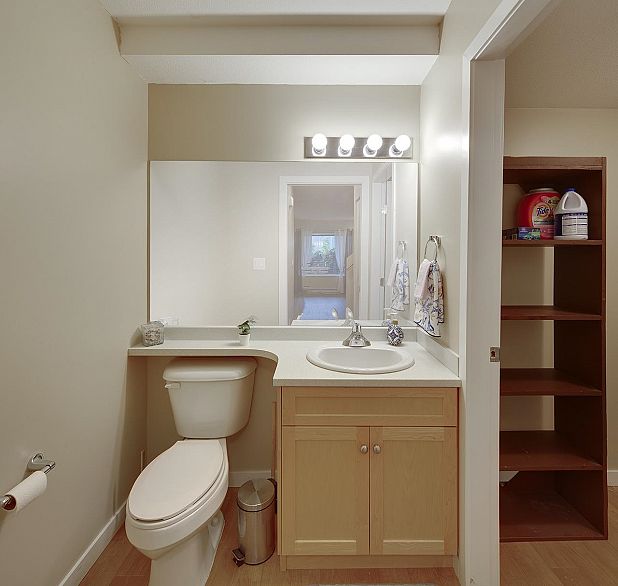 3380 Marquette Crescent