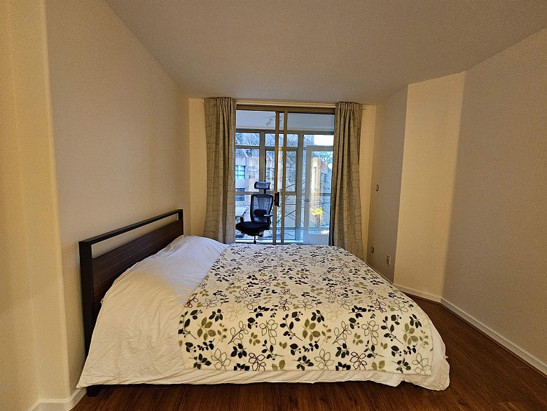 511 819 Hamilton Street