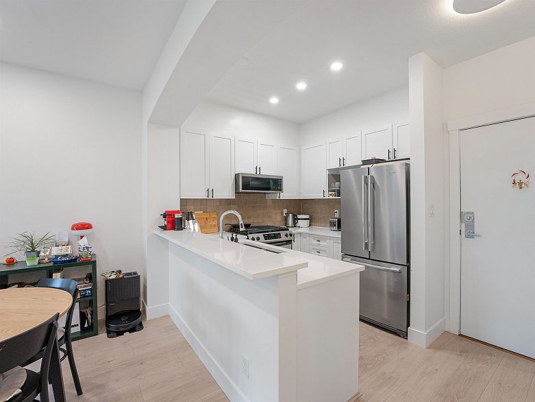 320 2280 Wesbrook Mall