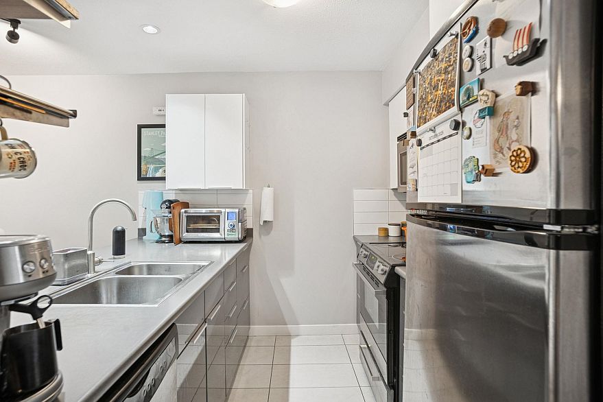 103 3199 Willow Street