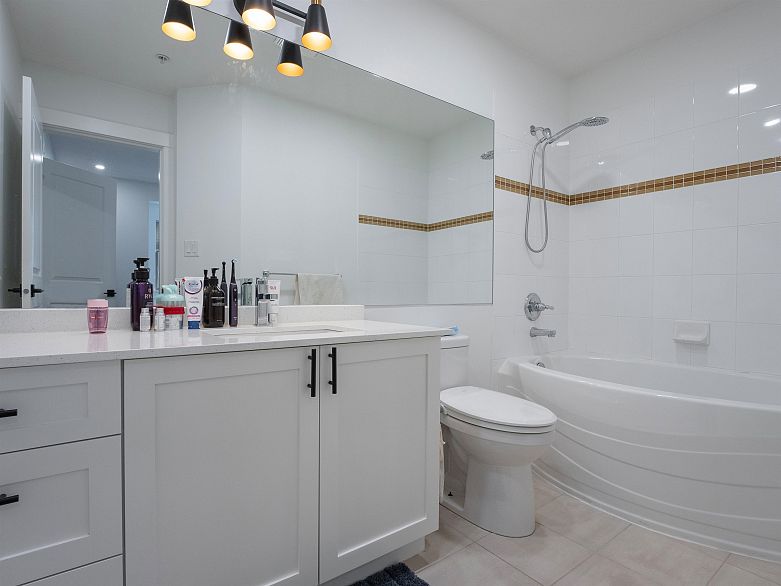 320 2280 Wesbrook Mall