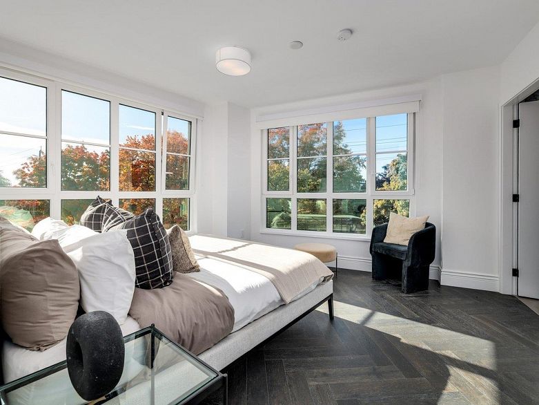 309 2096 W 47th Avenue