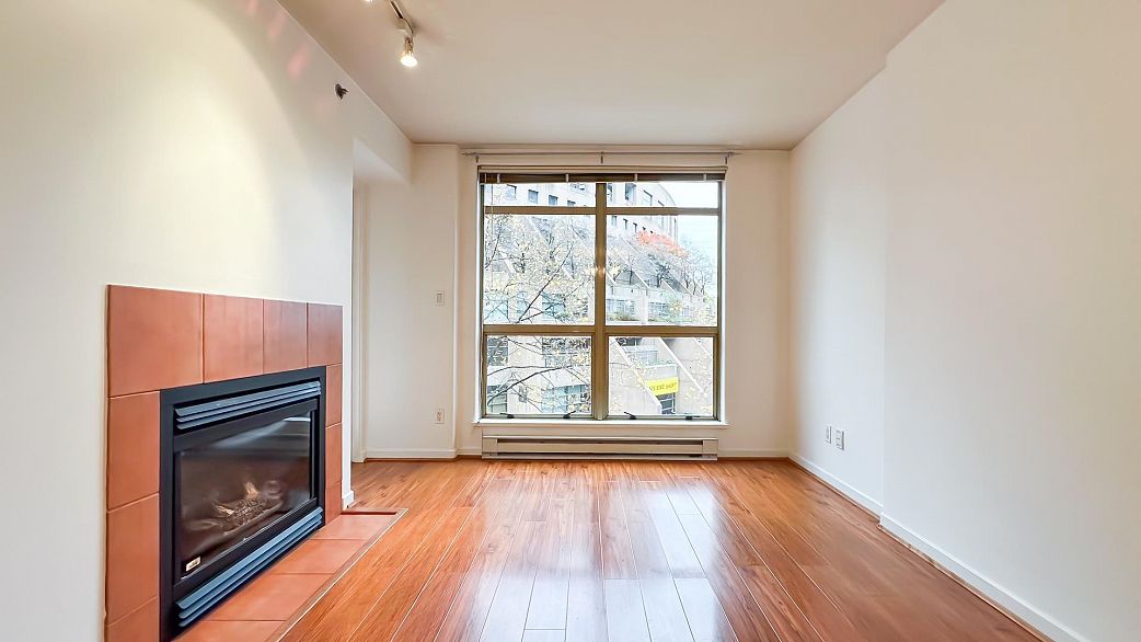 511 819 Hamilton Street