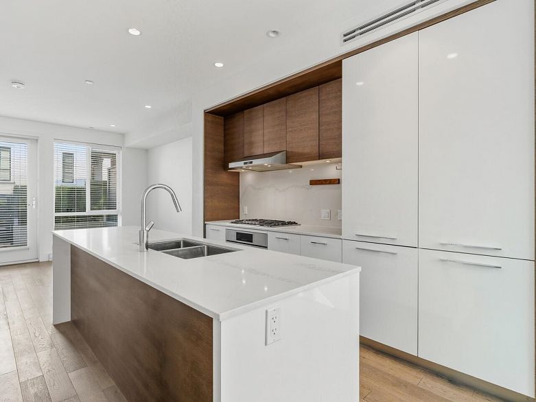 7837 Manitoba Street