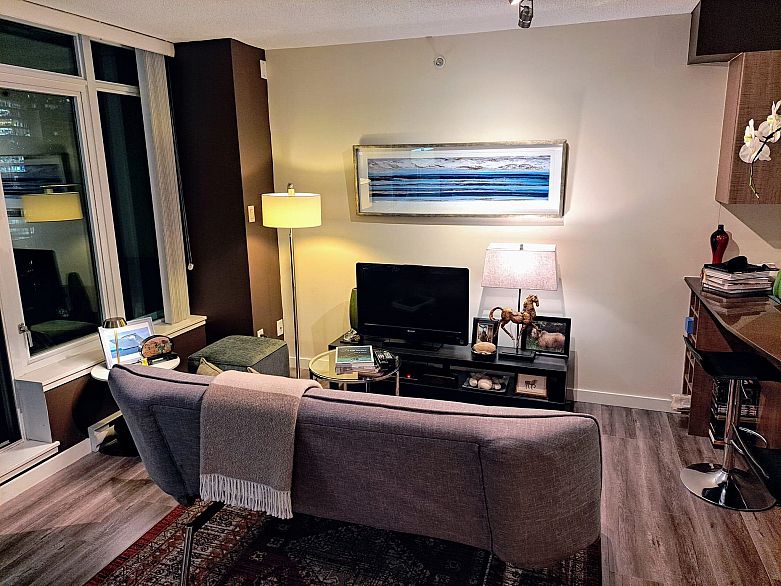 1611 610 Granville Street