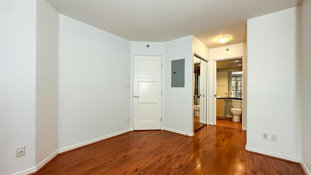 511 819 Hamilton Street