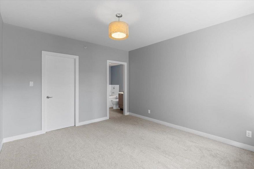 201 2321 Scotia Street