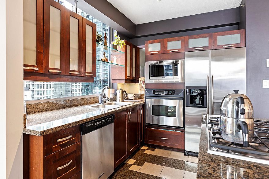 1401 1228 W Hastings Street