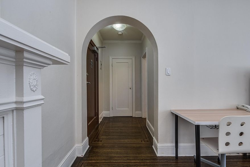 1 935 JERVIS STREET, Vancouver BC V6E 2B5