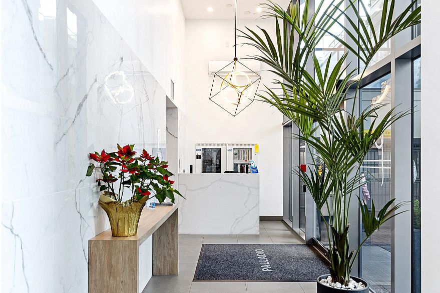 1401 1228 W Hastings Street