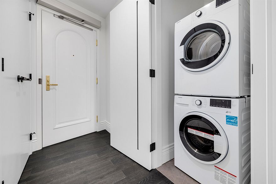 404 2096 W 47th Avenue