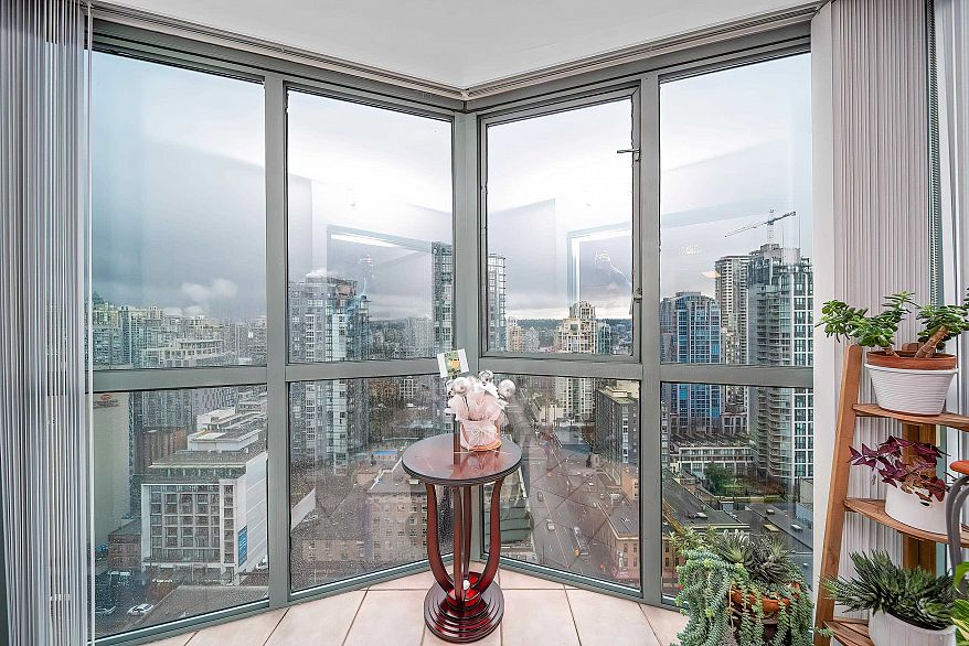 2303 1188 Howe Street