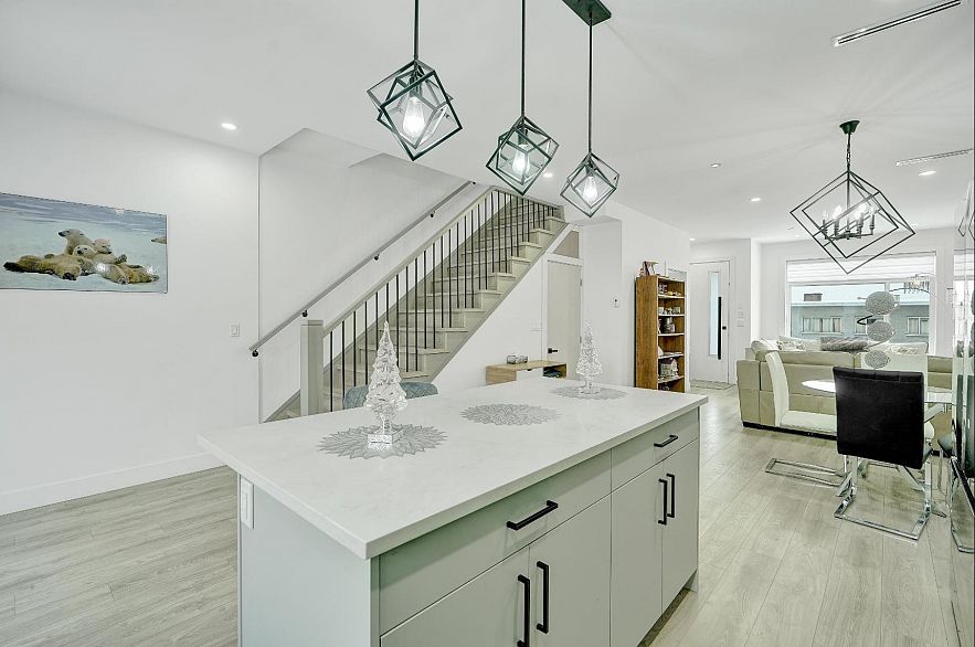 1421 E 62nd Avenue Avenue